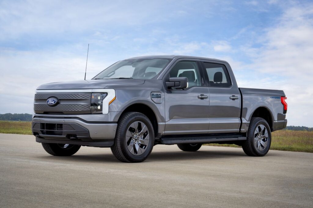 Para hacerla más accesible, Ford agrega una nueva variante a la línea de la camioneta Lightning