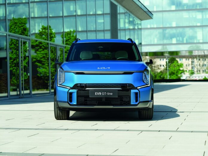 KIA_EV9-GTLine-Static-print_3600x2400_02