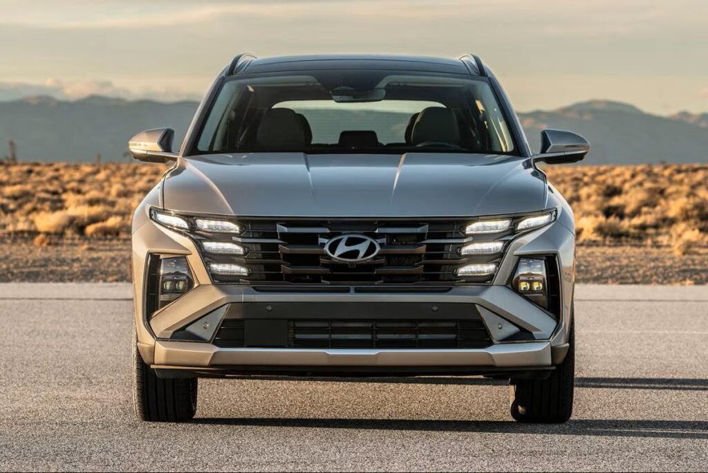 Prueba: Hyundai Tucson PHEV Limited AWD del 2026, con buen equipamiento de serie